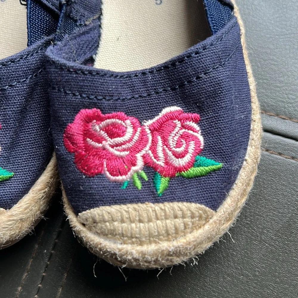 Baby GAP | Navy Blue With Embroidery Roses Pink Green Espadrilles Size 5